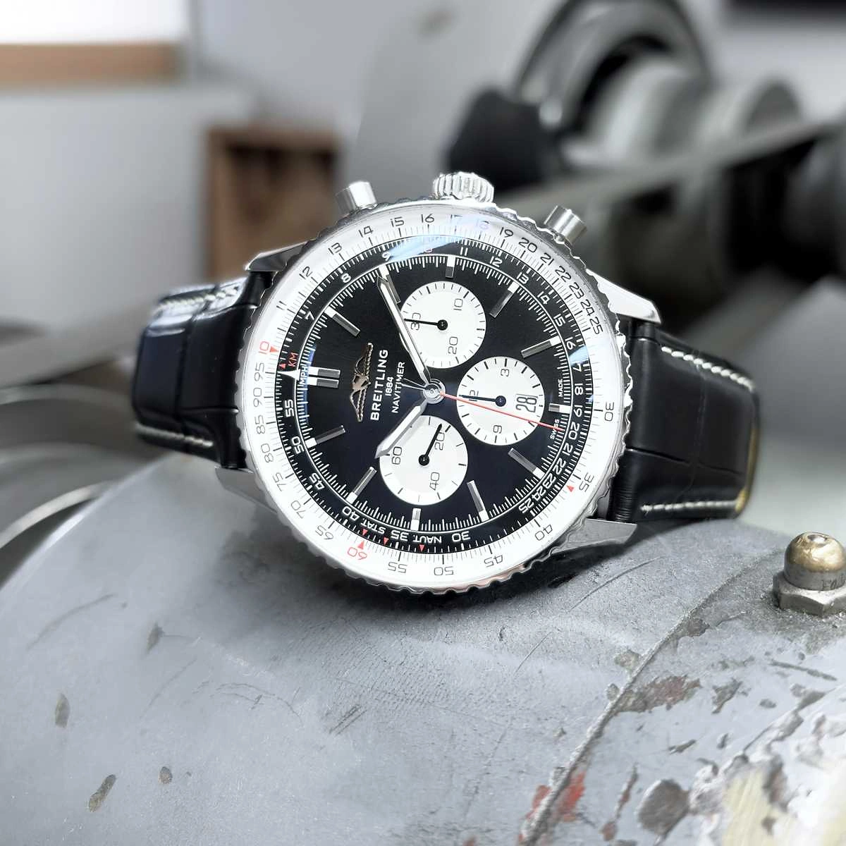 BREITLING Navitimer - 01