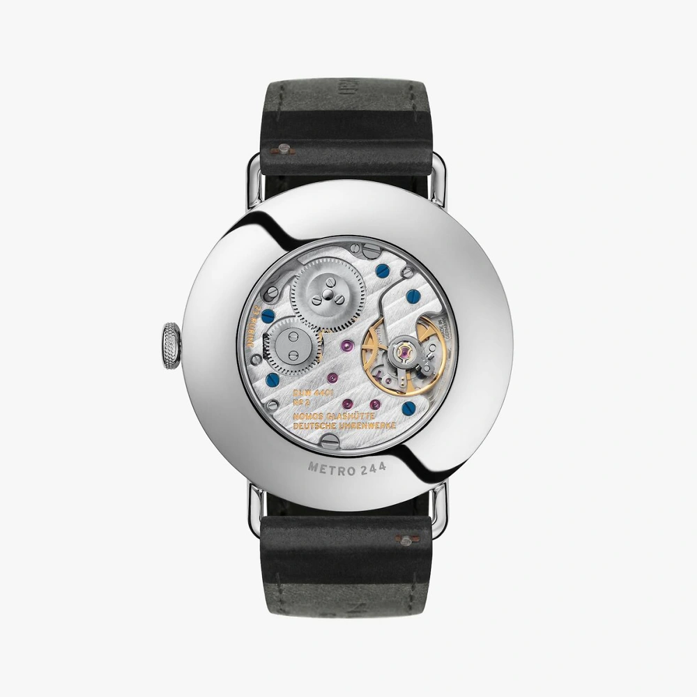 NOMOS Metro - Datum Gangreserve