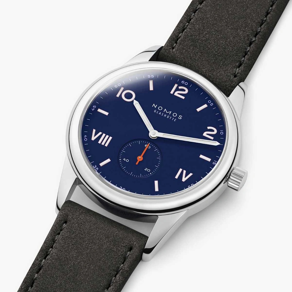 NOMOS Club Campus - 38 night sky