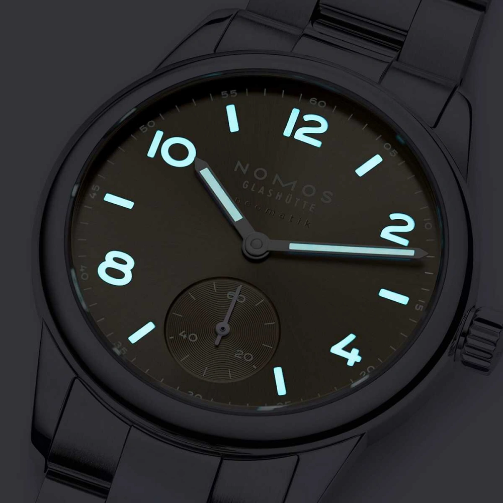 NOMOS Club Sport - neomatik 34 gold