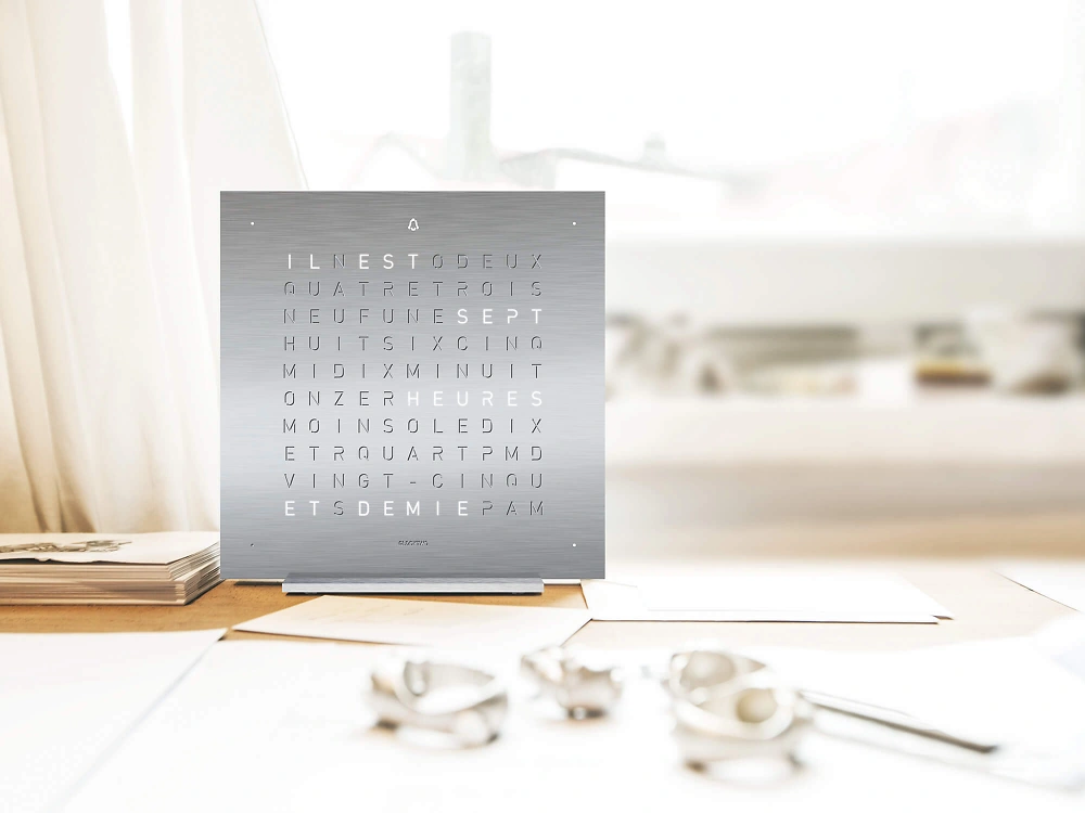 QLOCKTWO FRONTCOVER EARTH 13.5 - Full Metal