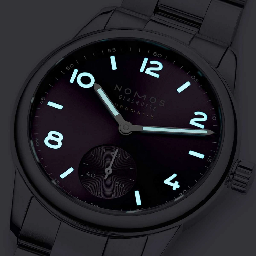 NOMOS Club Sport - neomatik 34 purple