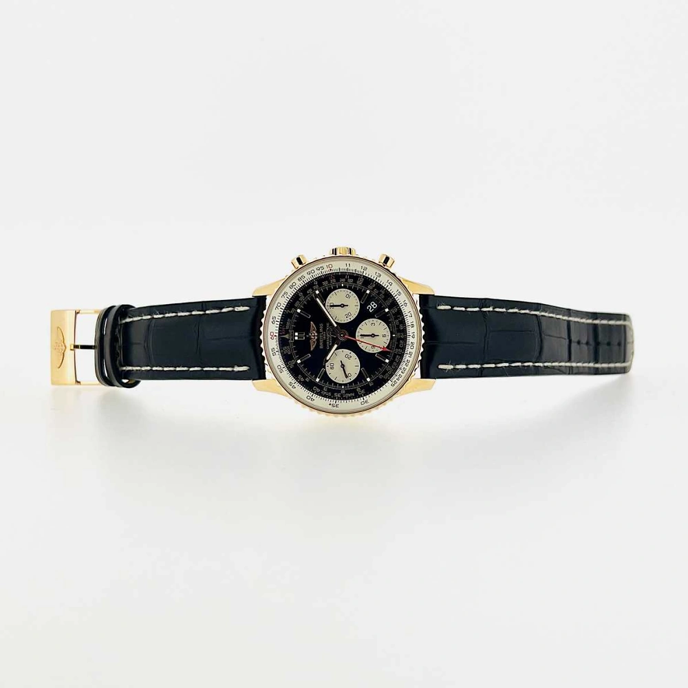 BREITLING Navitimer - 01