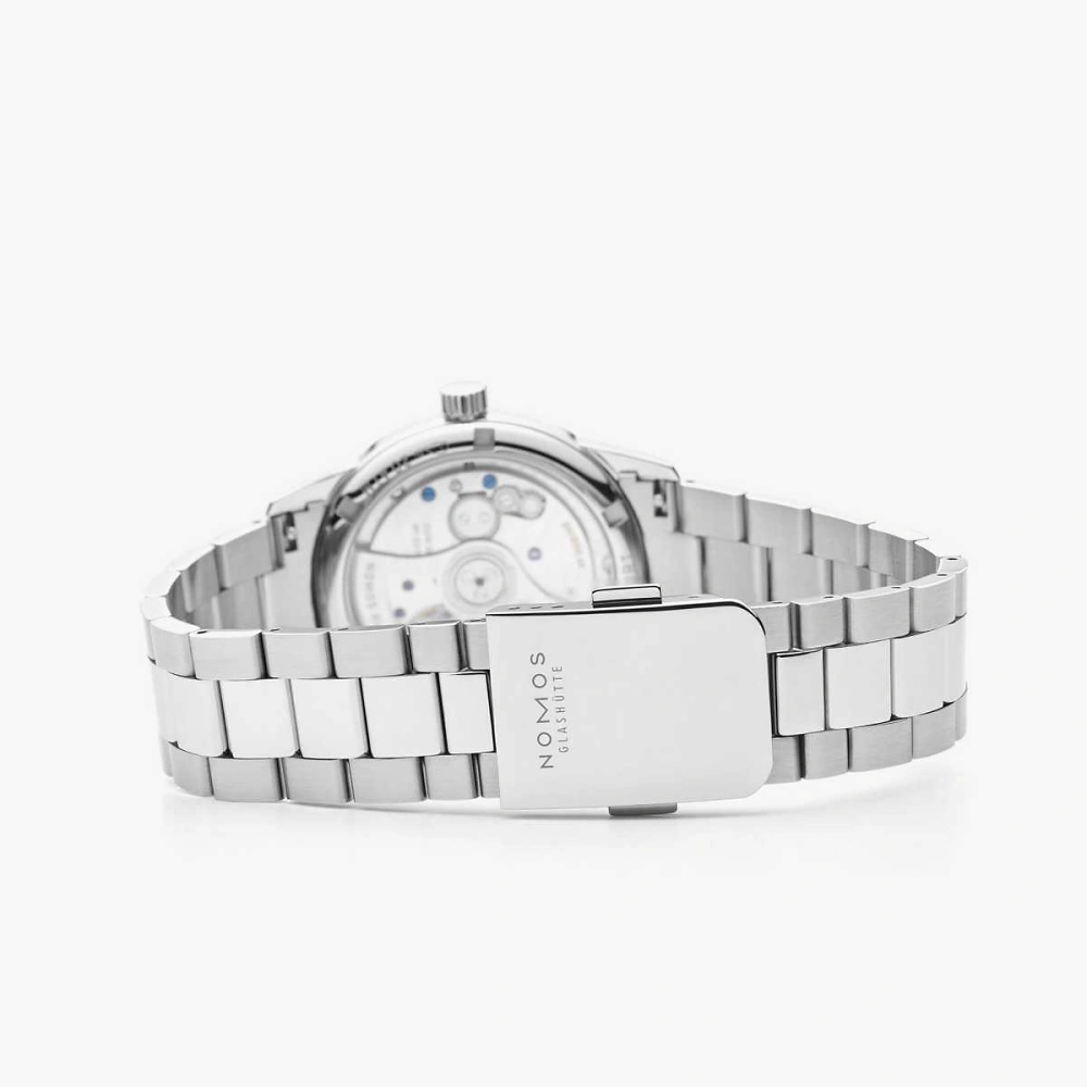 NOMOS Club Sport - neomatik 34 purple