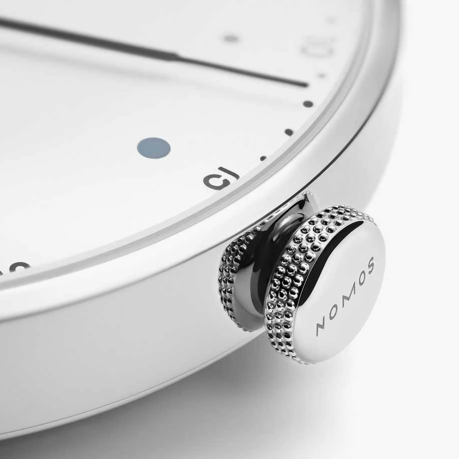 NOMOS Metro 38 - Datum