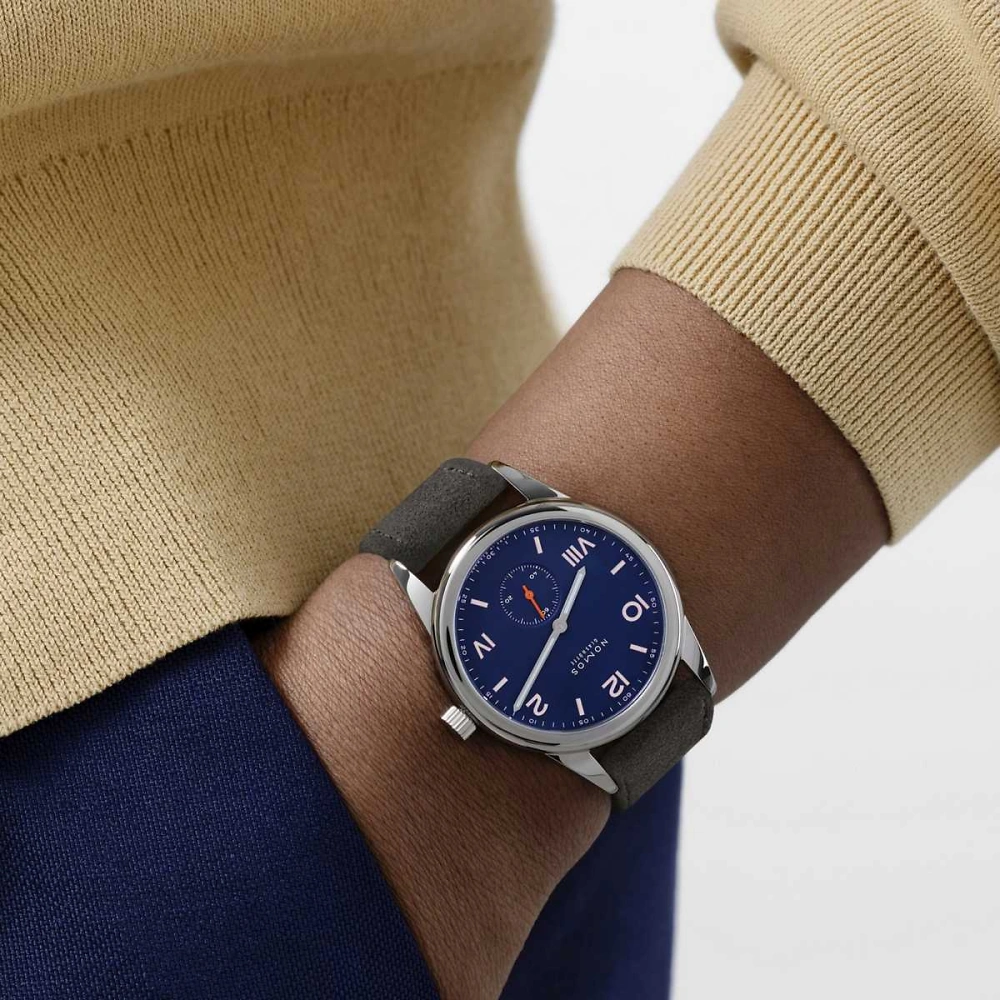 NOMOS Club Campus - 38 night sky