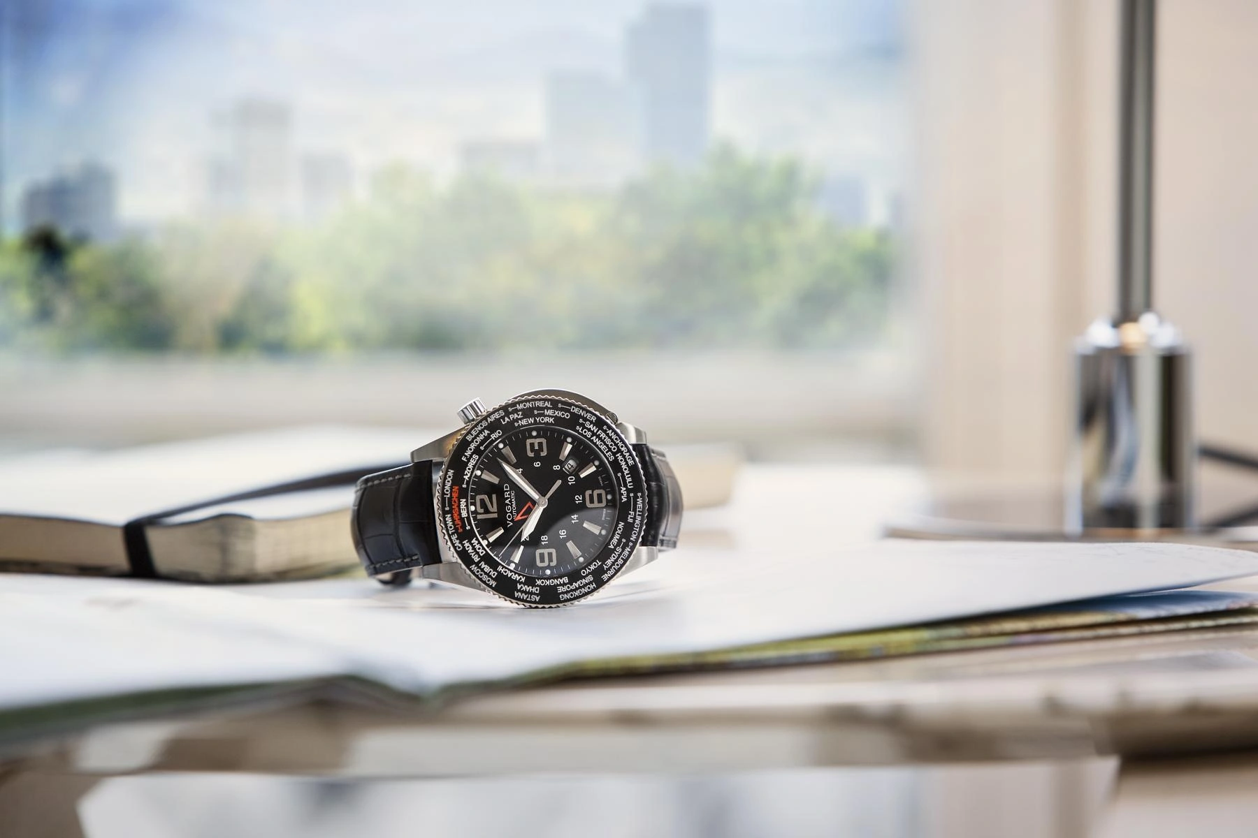 VOGARD Supertraveler - Uhrsachen Edition black