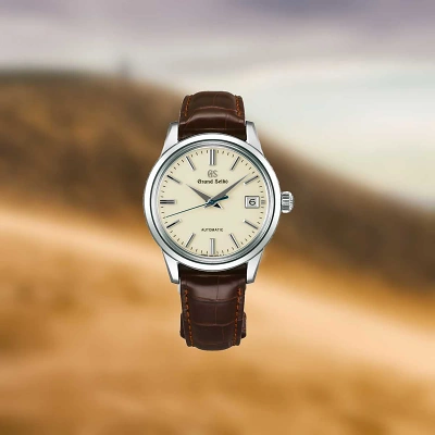 Die Grand Seiko Uhr bietet 3 Tage Gangreserve und vereint neueste Spiralfeder- mit MEMS-Hemmungstechnologie f&uuml;r h&ouml;chste Pr&auml;zision und Stabilit&auml;t im Alltag.