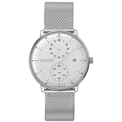 Die max bill Regulator Uhr zeigt ein matt versilbertes Zifferblatt mit Datum, feinen Indizes und leuchtenden Zeigern. Das Milanaiseband erg&auml;nzt das klare, reduzierte Design und unterstreicht das moderne Erscheinungsbild der Uhr.