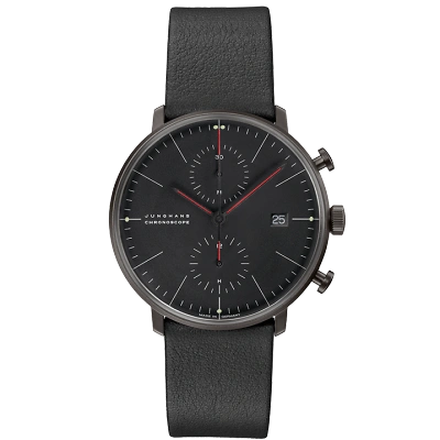 Armbanduhr im max bill Bauhaus Edition mit schwarzem Zifferblatt, Strichindizes, Leuchtpunkten und rot leuchtenden Zeigern, Chronographenfunktion sowie Datumsanzeige bei 3 Uhr. Geh&auml;use aus schwarzem Edelstahl, Saphirglas und Schwarzes B&uuml;ffellederband.